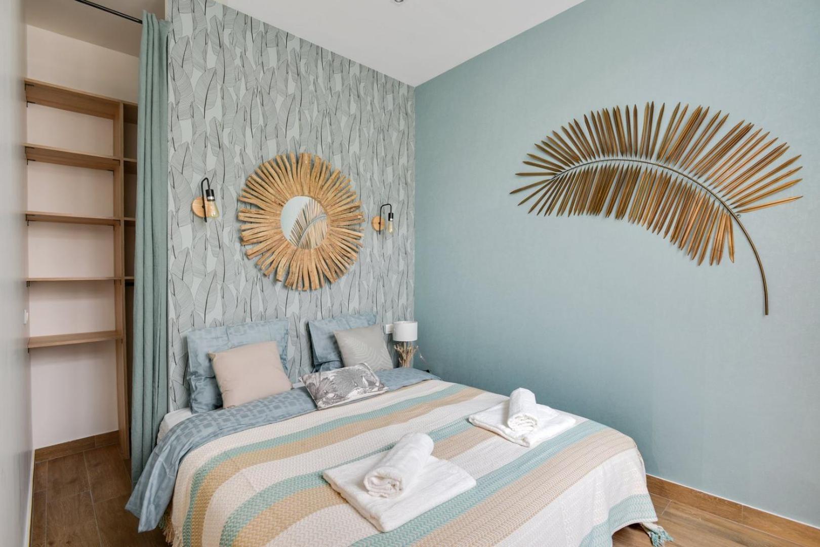 Bluestay 8 - A 12 Apartment