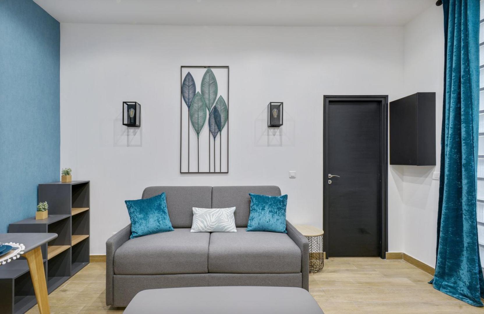 Bluestay 8 - A 12 Apartment