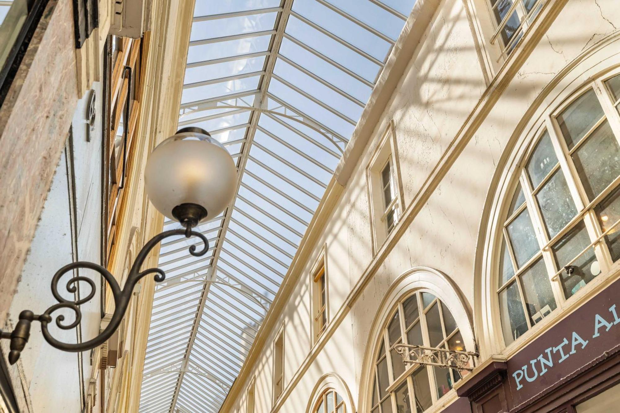 Superb Historical Next To Louvre And Opera Appartement