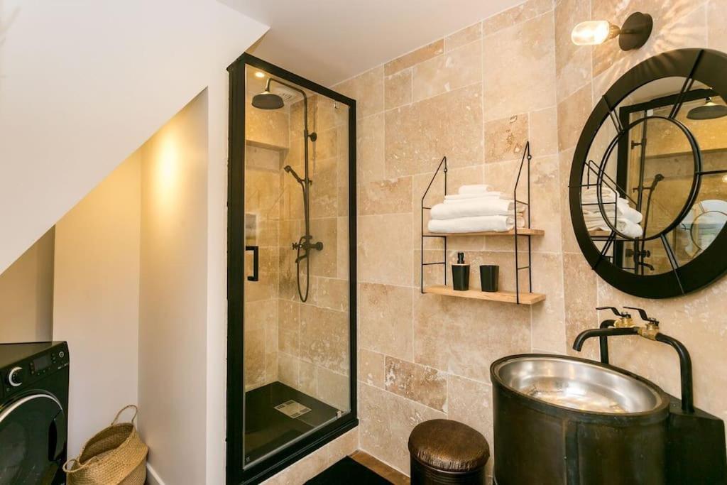 Apartment P1- Wonderful Experience Near Montmatre For 4-6p *
