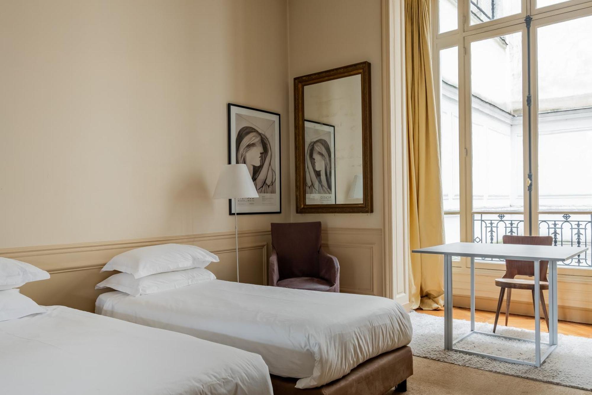 Veeve - Augustin Glory * Paris