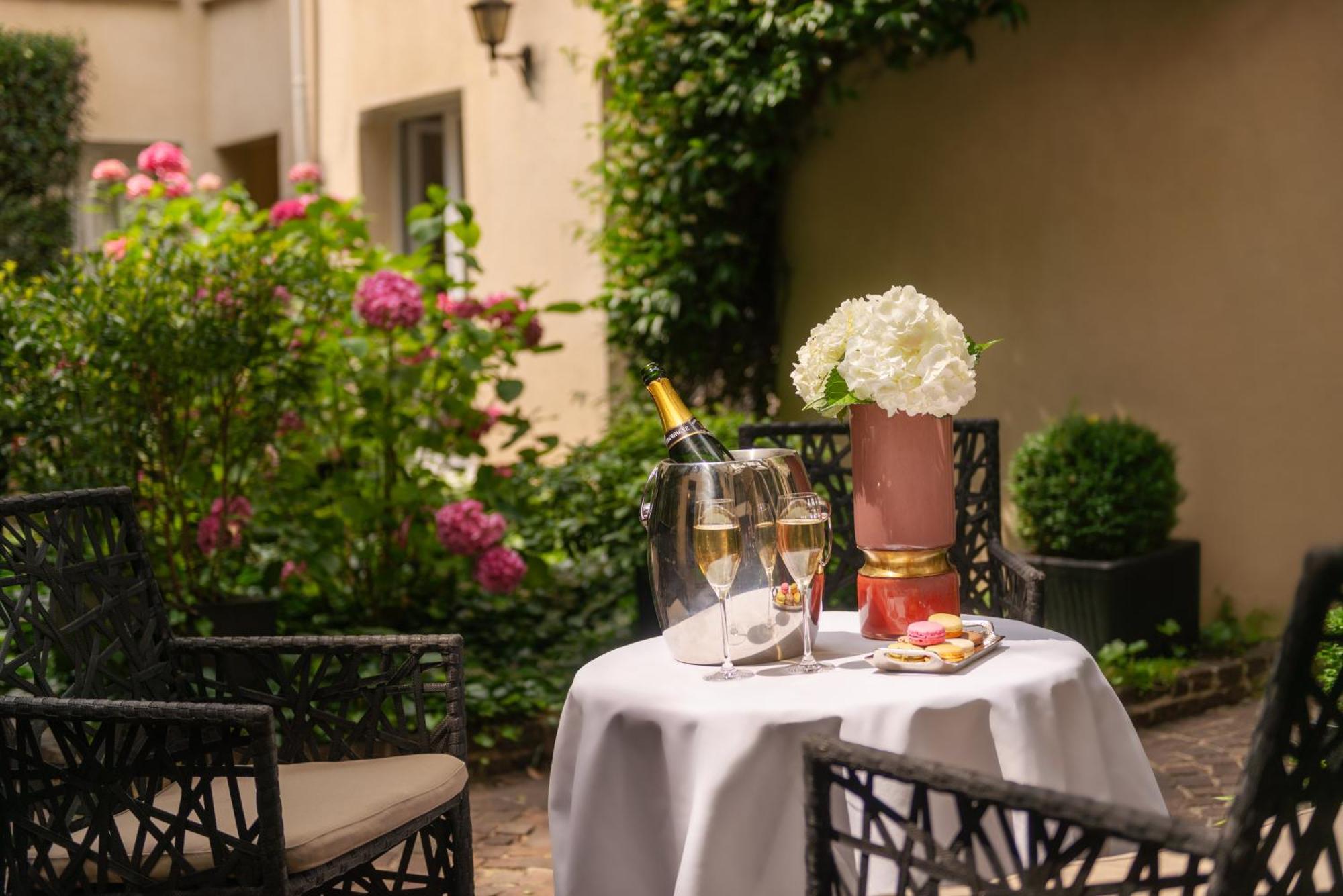Le Patio Bastille Hotel 3*