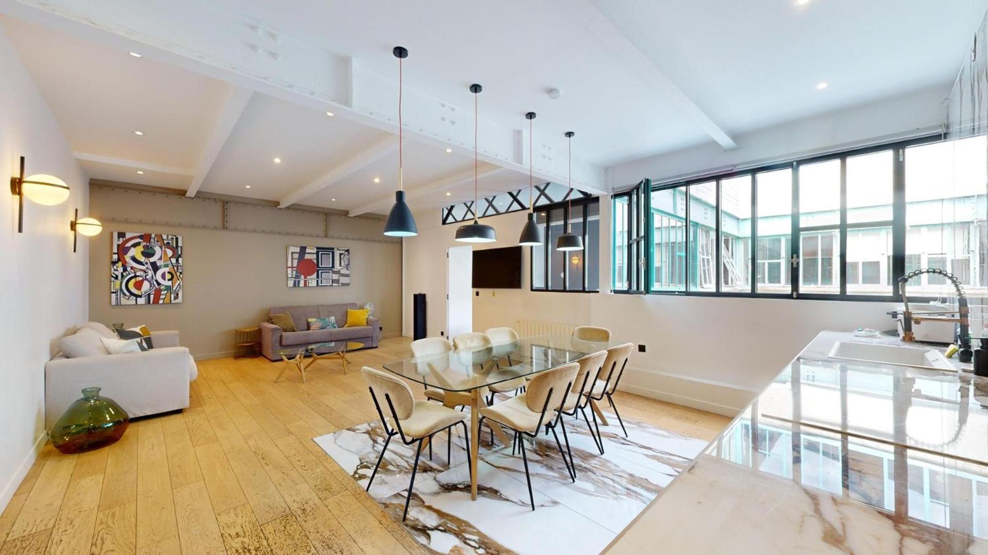 178 Cesar - Superb In * Paris