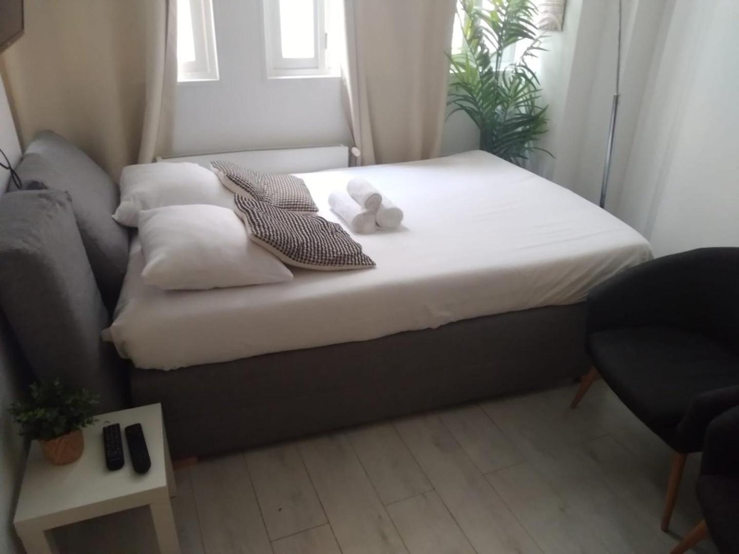 Le Petit Rousseau - Cosy & Calme - Rivoli Apartment *