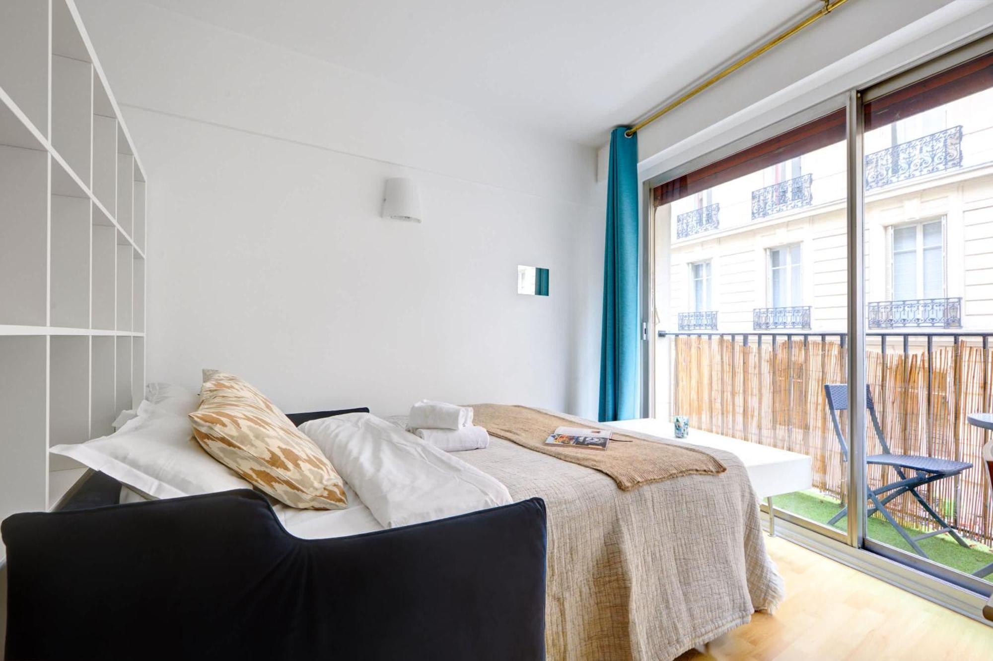 Appartement St Germain & Le Bon Marche With Balcony - Cityapartmentstay *