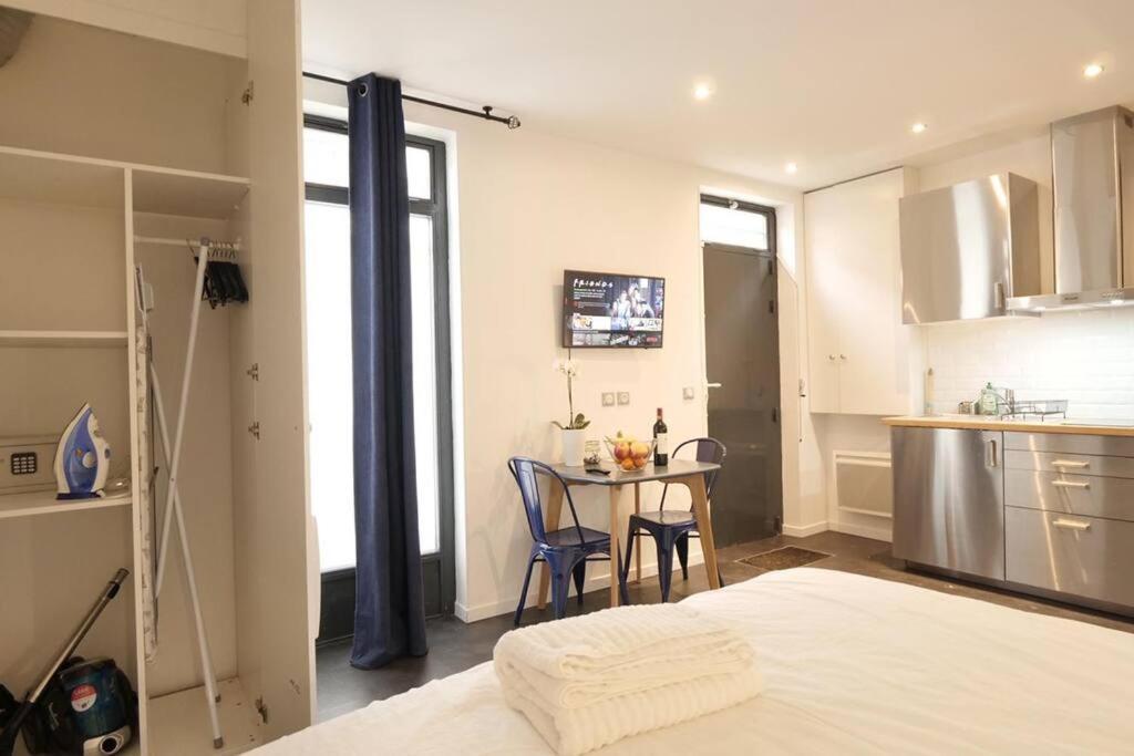 Apartment Mykeypers - Cozy Near Canal Saint Martin Paris
