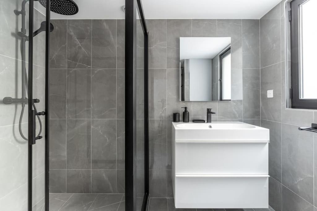 Apartment Invalides Palais Bourbon Luxueux 4p