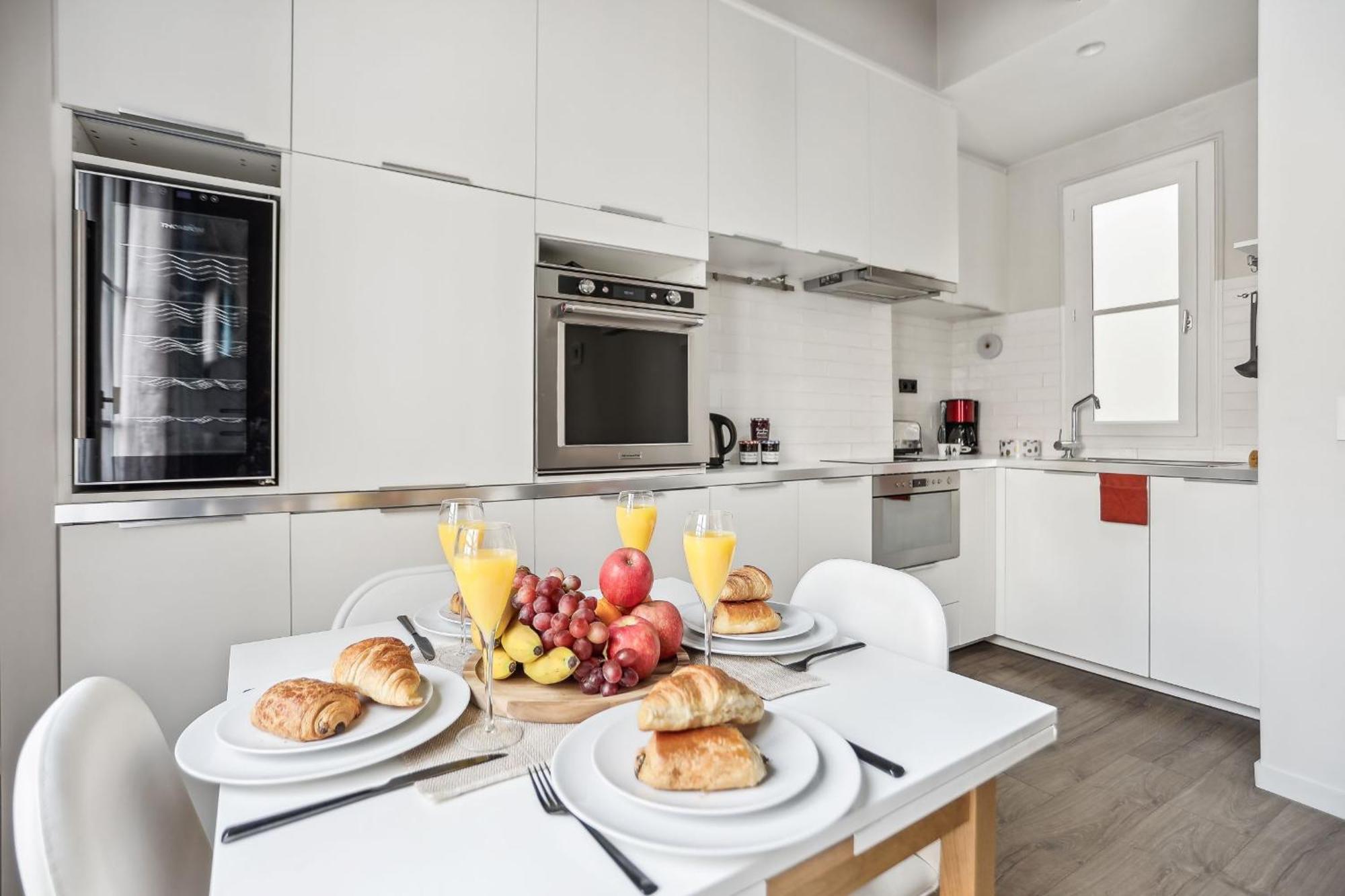 Eiffel Tower & Champ De Mars - 1br - Cityapartmentstay Appartement *