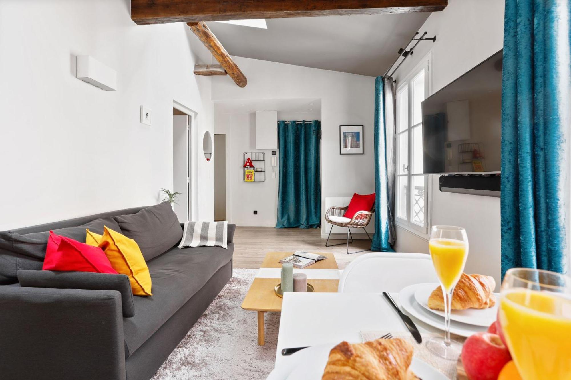 Eiffel Tower & Champ De Mars - 1br - Cityapartmentstay * Paris