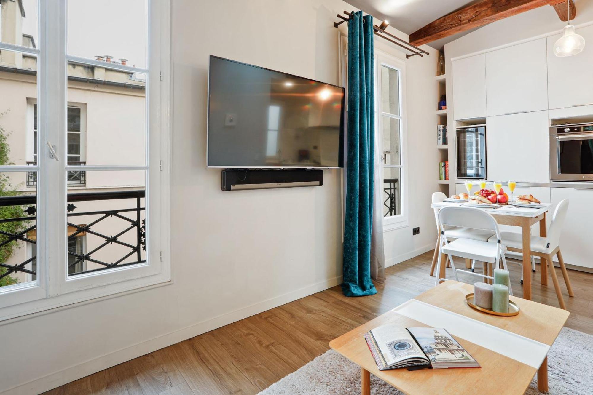 Appartement Eiffel Tower & Champ De Mars - 1br - Cityapartmentstay
