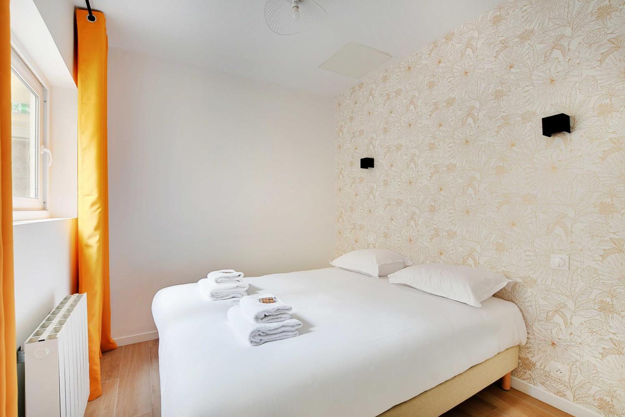 Newly Renovated Republique Apartment *