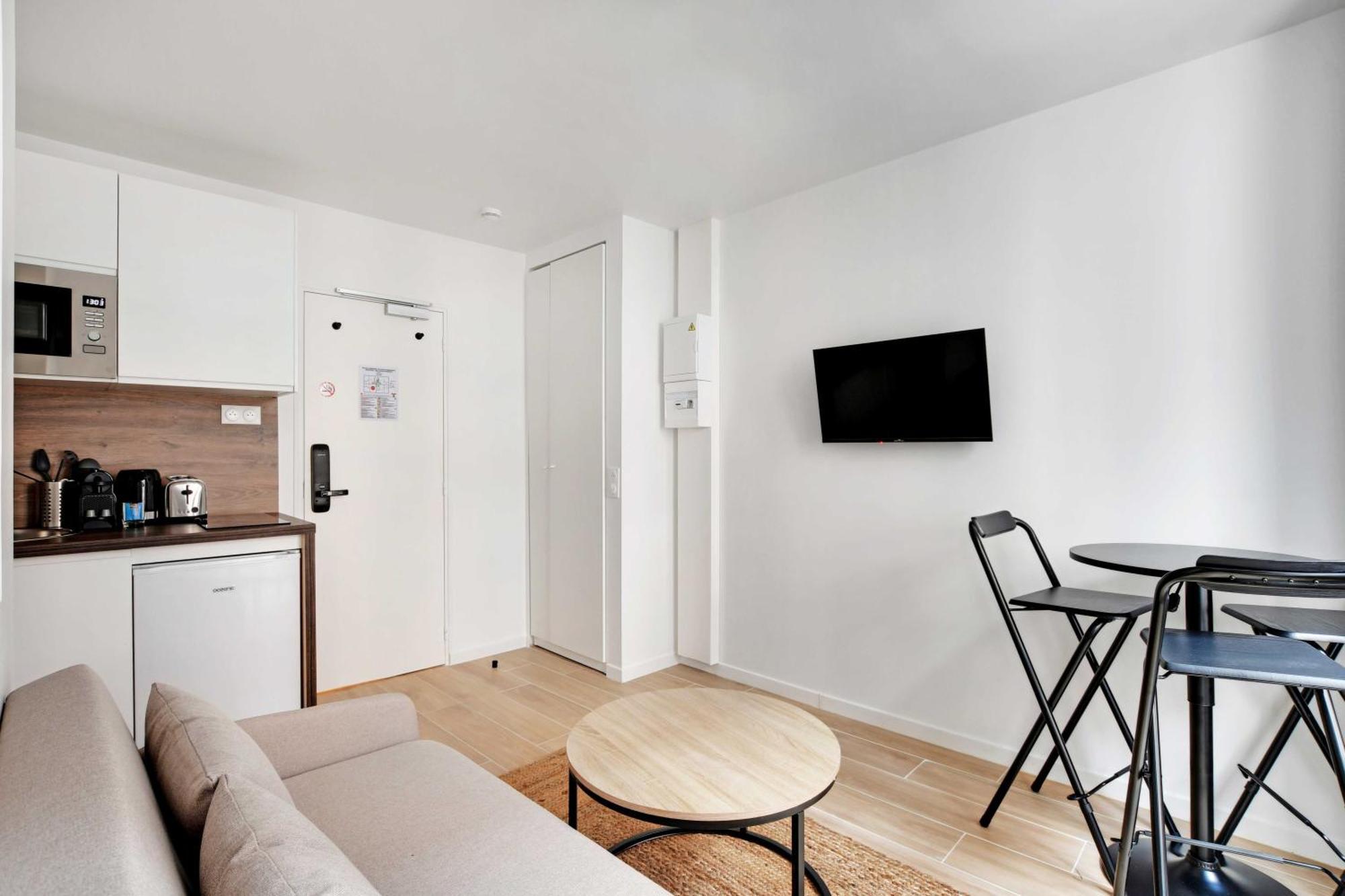 Newly Renovated Republique *