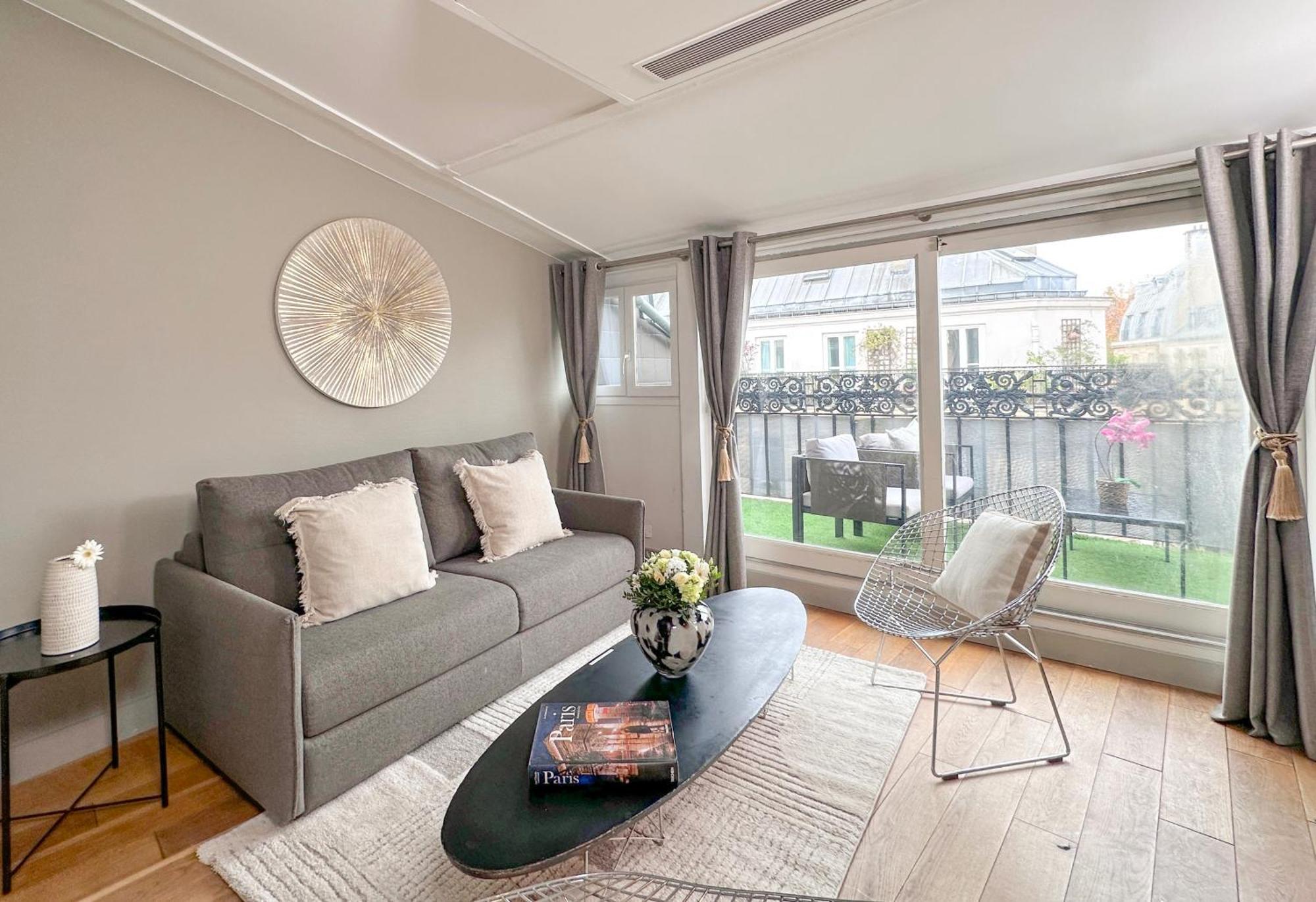 St Michel - Deluxe - Harpe Apartment