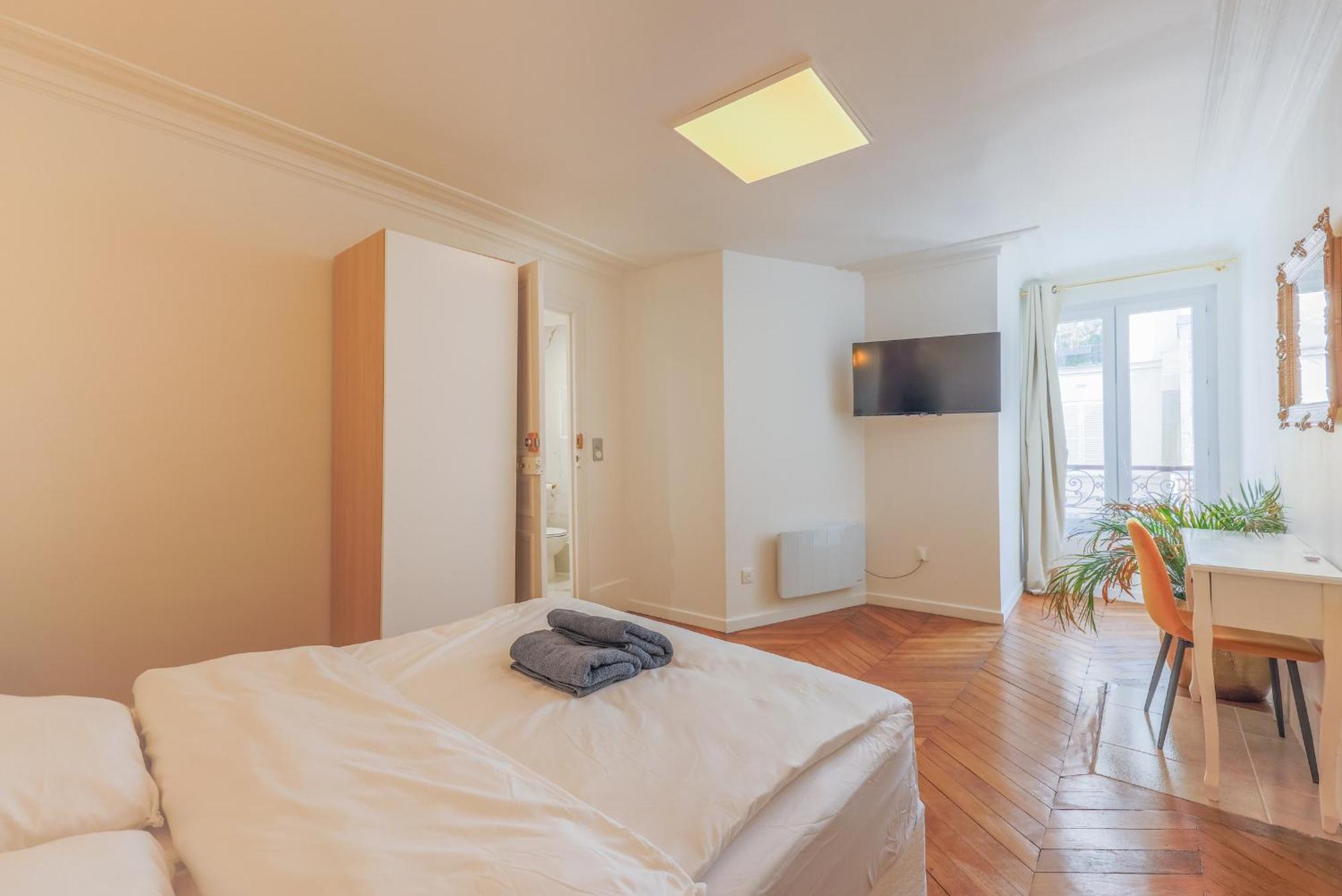 Champs Elysees Luxury Appartement *