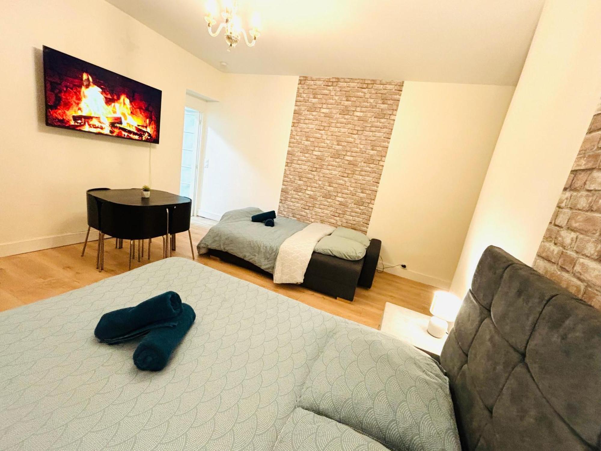 Apartment Monthiers Paris