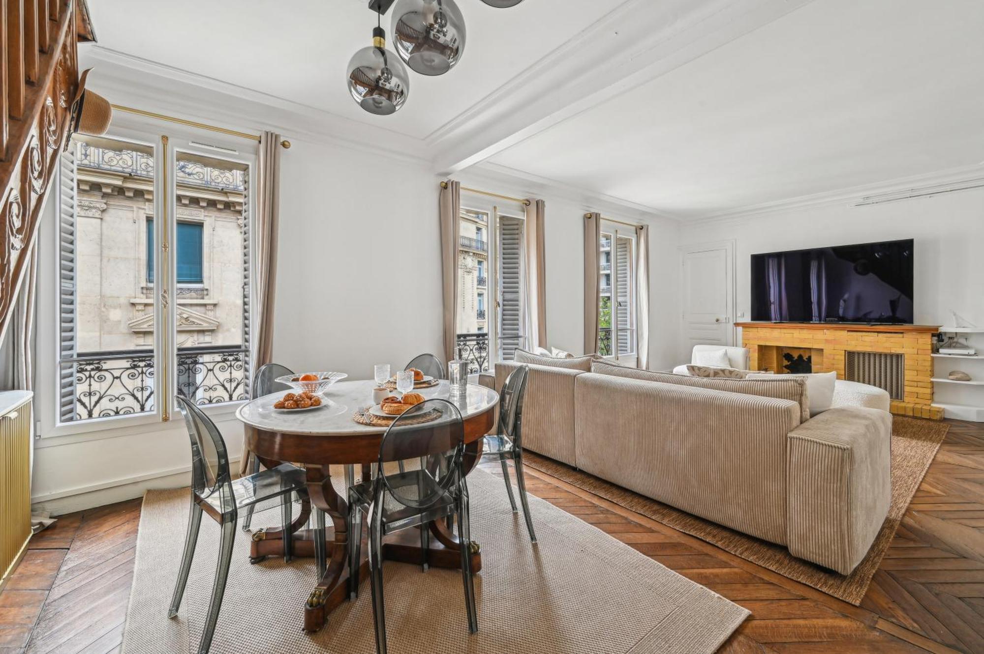 Apartment Duplex Avec Billard A Cote De La Tour Eiffel ! *