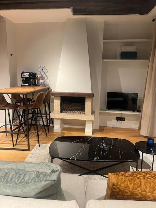 Magnifique Le Marais Apartment Paris
