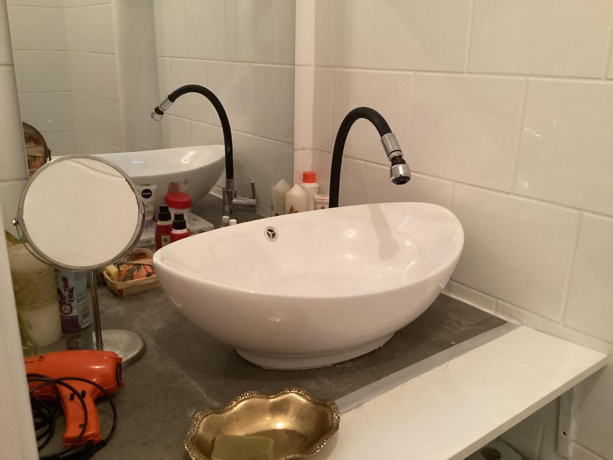 Chez Le Habitant 282 Rue Lecourbe 75015 Homestay Paris
