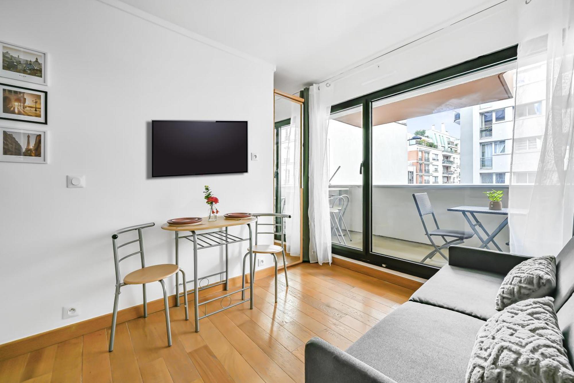 Apartment La Felicita - Avec Balcon - Netflix Paris