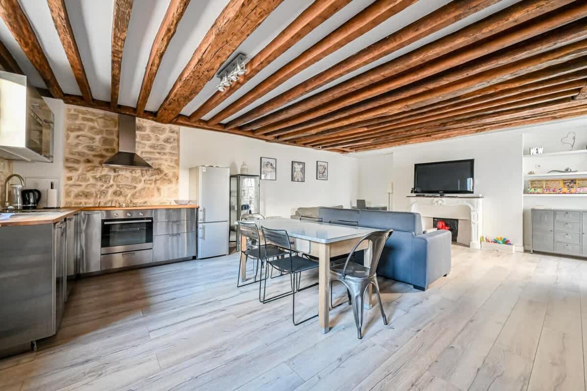 Apartment Grand 2 Pieces Typique Du Marais - Flat-guest