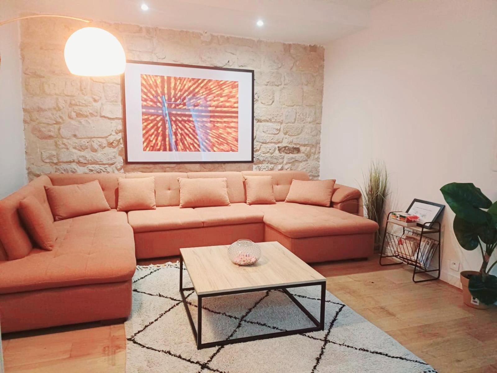 Appartement Loft Familial Au Coeur De Avec Clim, Arcade Et Baby-foot Proche Republique Et Canal St Martin