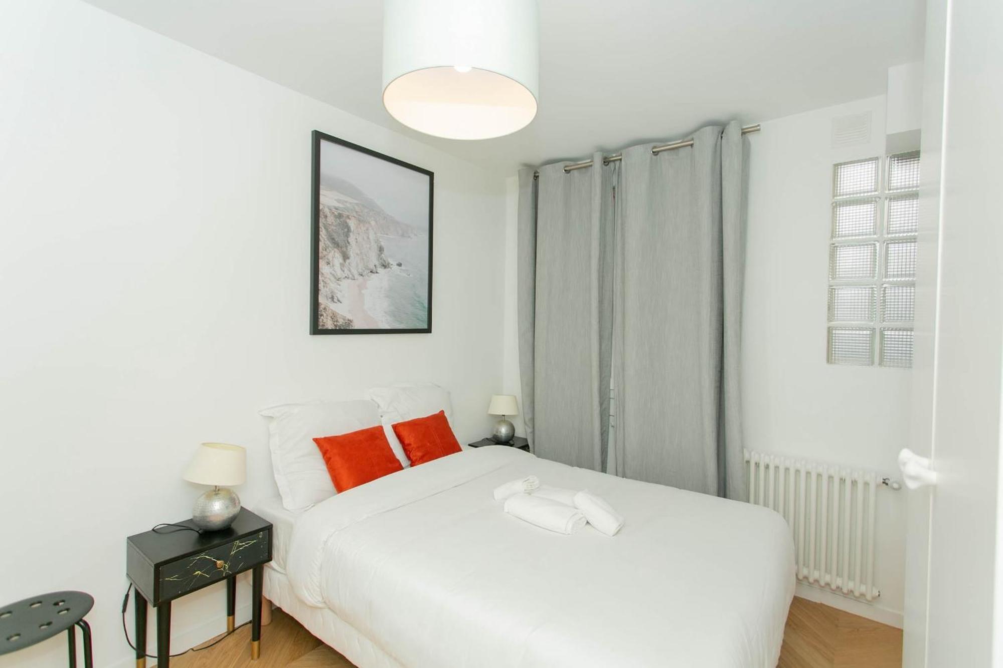 Appartement Haussmann - 2br Near Champs-elysees - Cityapartmentstay *
