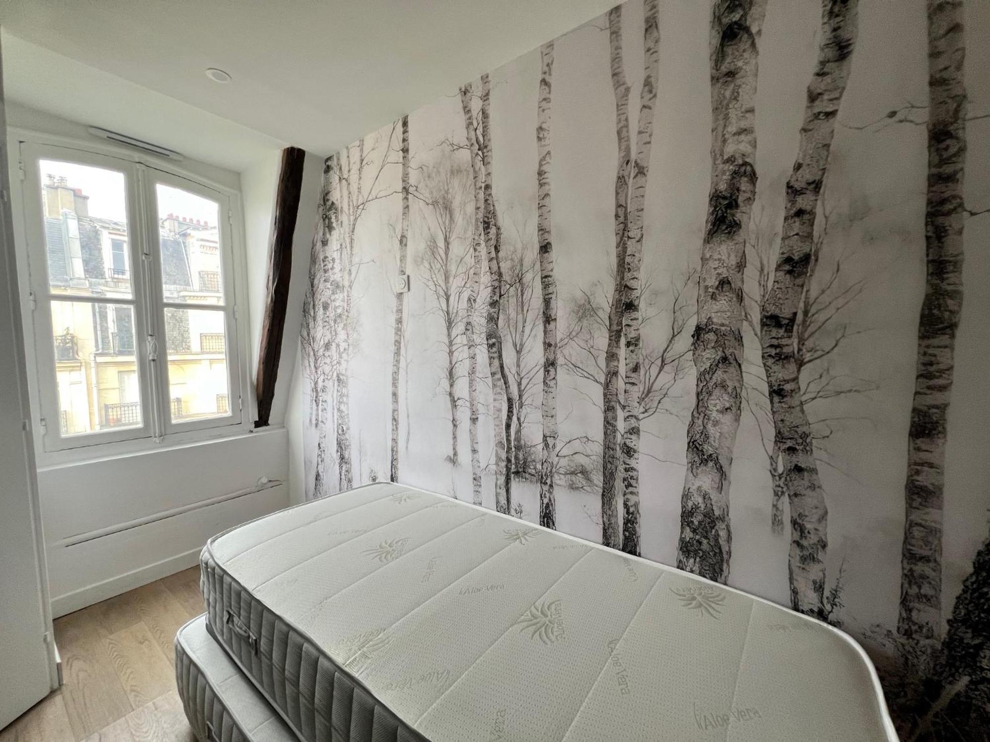 Batignolles, Montmartre 12m2 , Metro 13 Et 14 Apartment