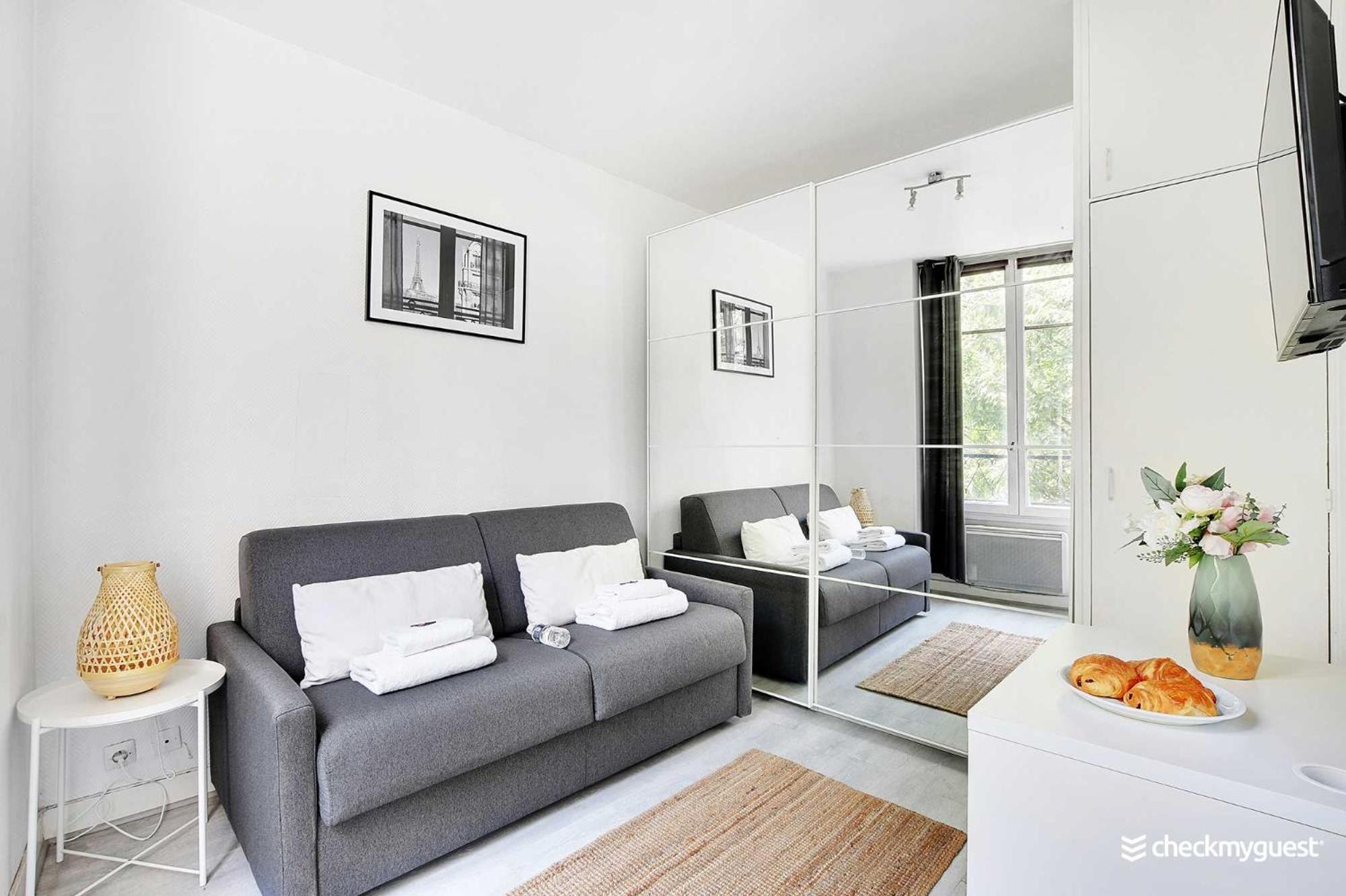 Cosy In The Heart Of The Marais Paris