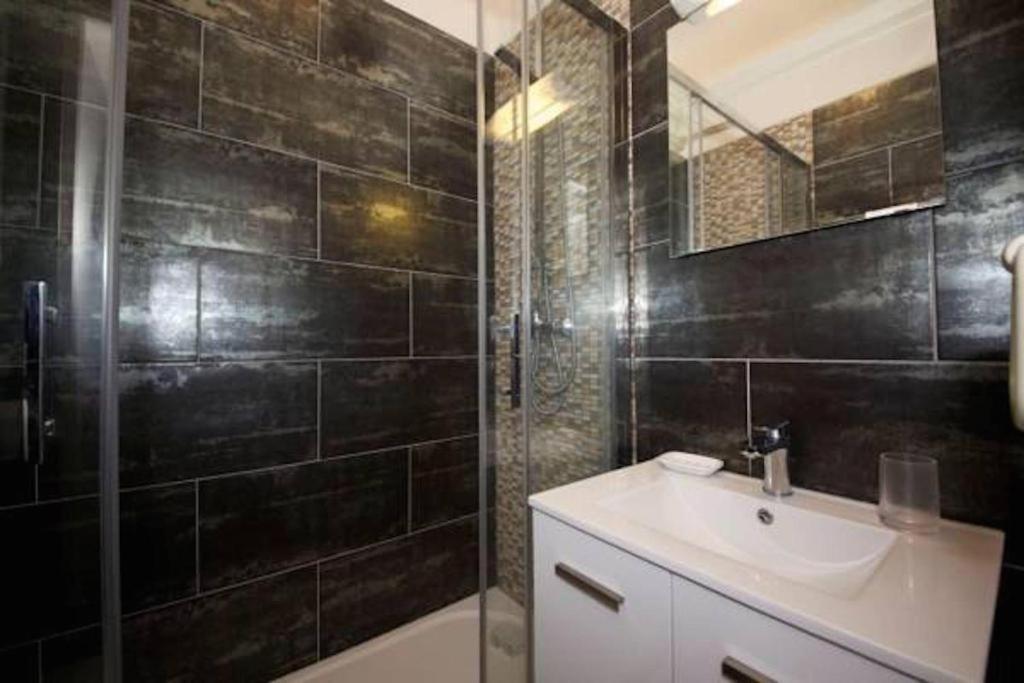 - Avenue Champs-elysee Appartement Paris