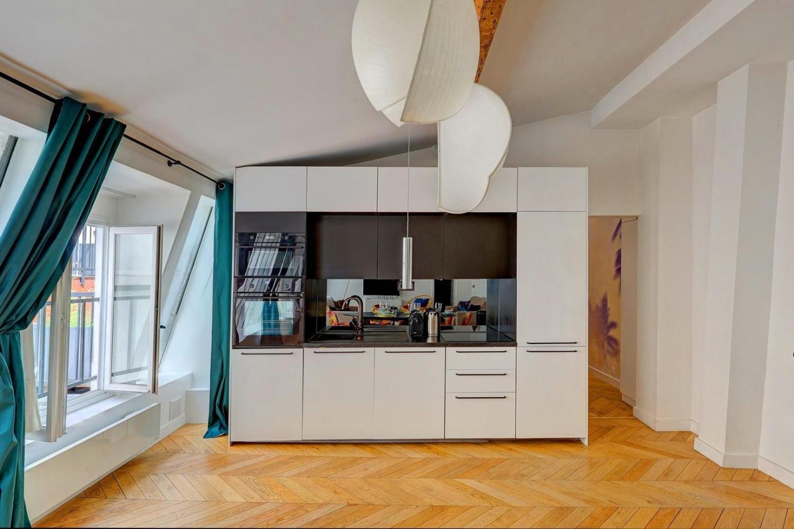 265 Antoine - Superbe A Paris