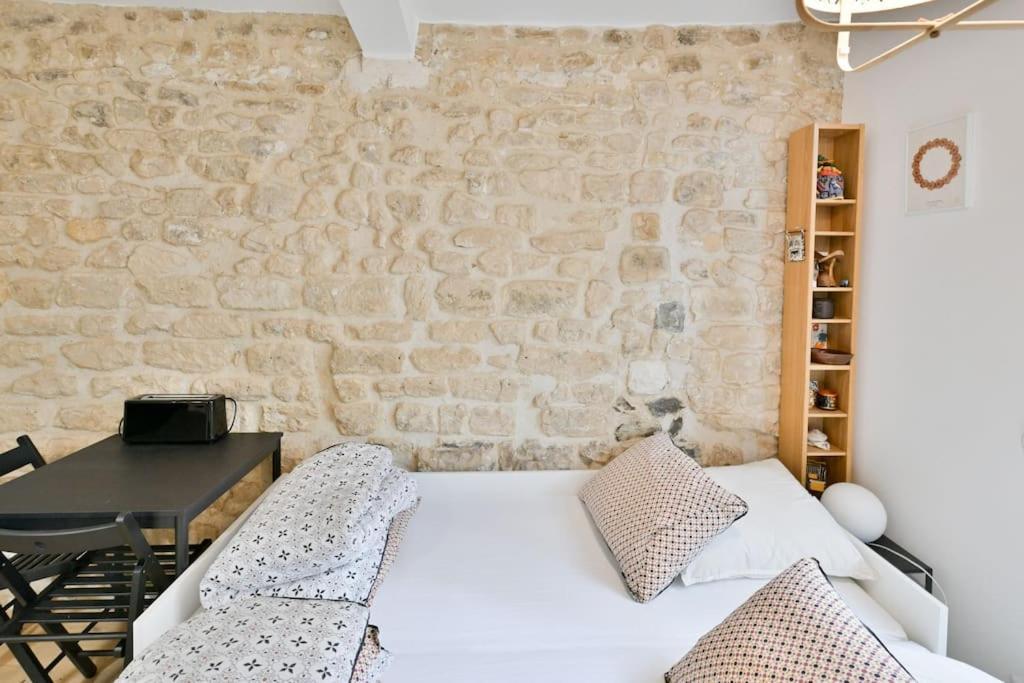 Studio Cache, Canal Saint-martin Paris