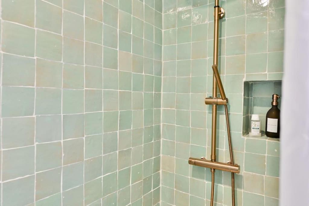 Studio Cache, Canal Saint-martin Apartment *