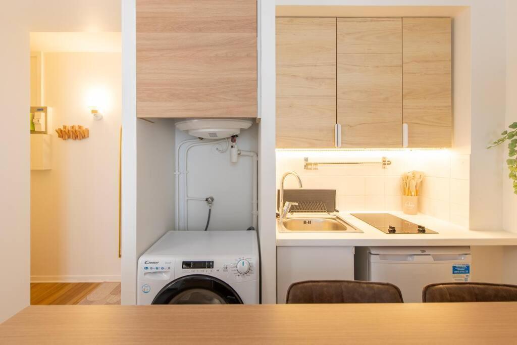 Apartment Amazing Stylish Studio, Well Located Near Metro, Bastille Neighborhood *