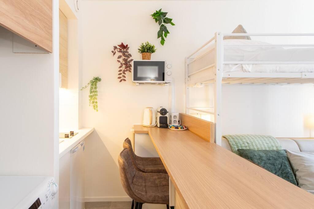 Amazing Stylish Studio, Well Located Near Metro, Bastille Neighborhood