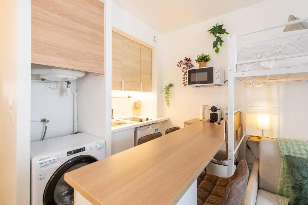 Amazing Stylish Studio, Well Located Near Metro, Bastille Neighborhood