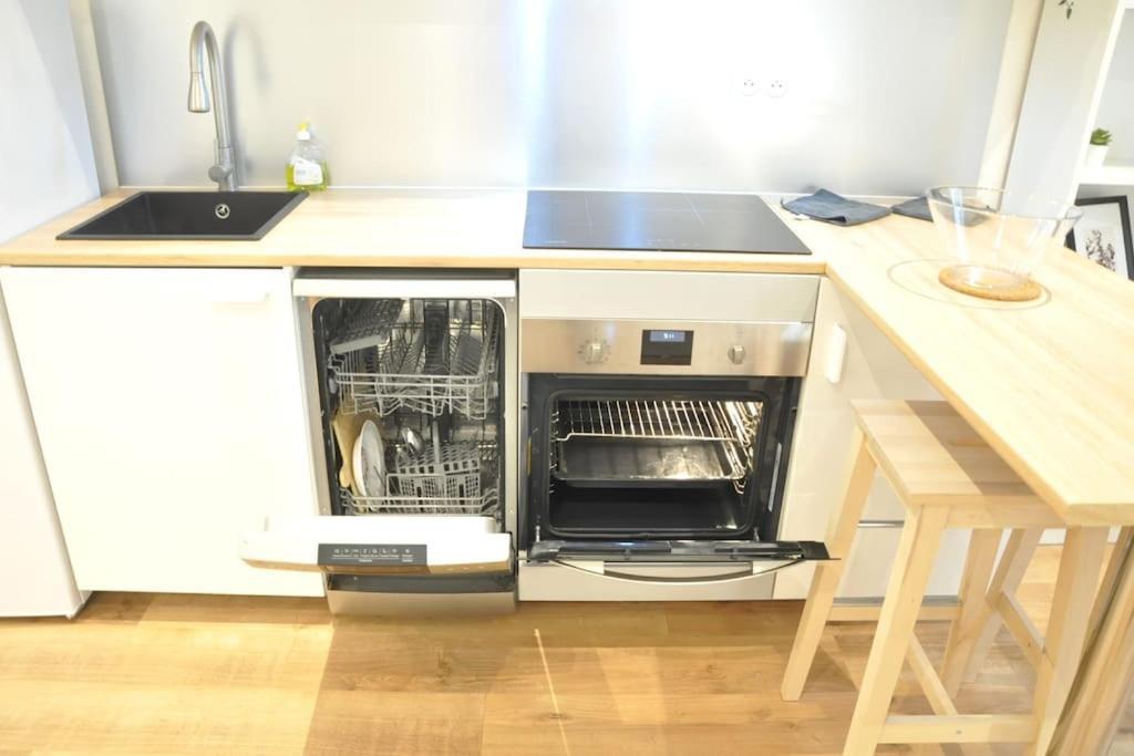 Votre Pied-a-terre Ideal A Montmartre ! Apartment Paris