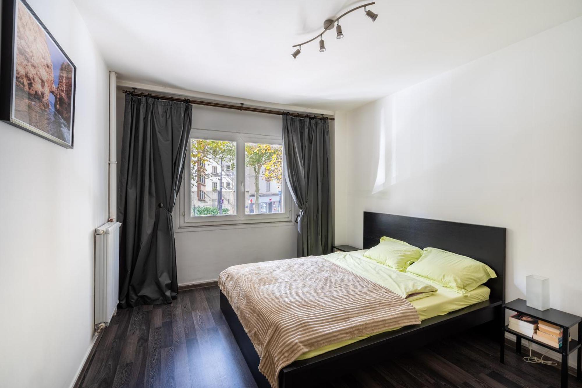 Bright & Contemporary 2bd Apartment *