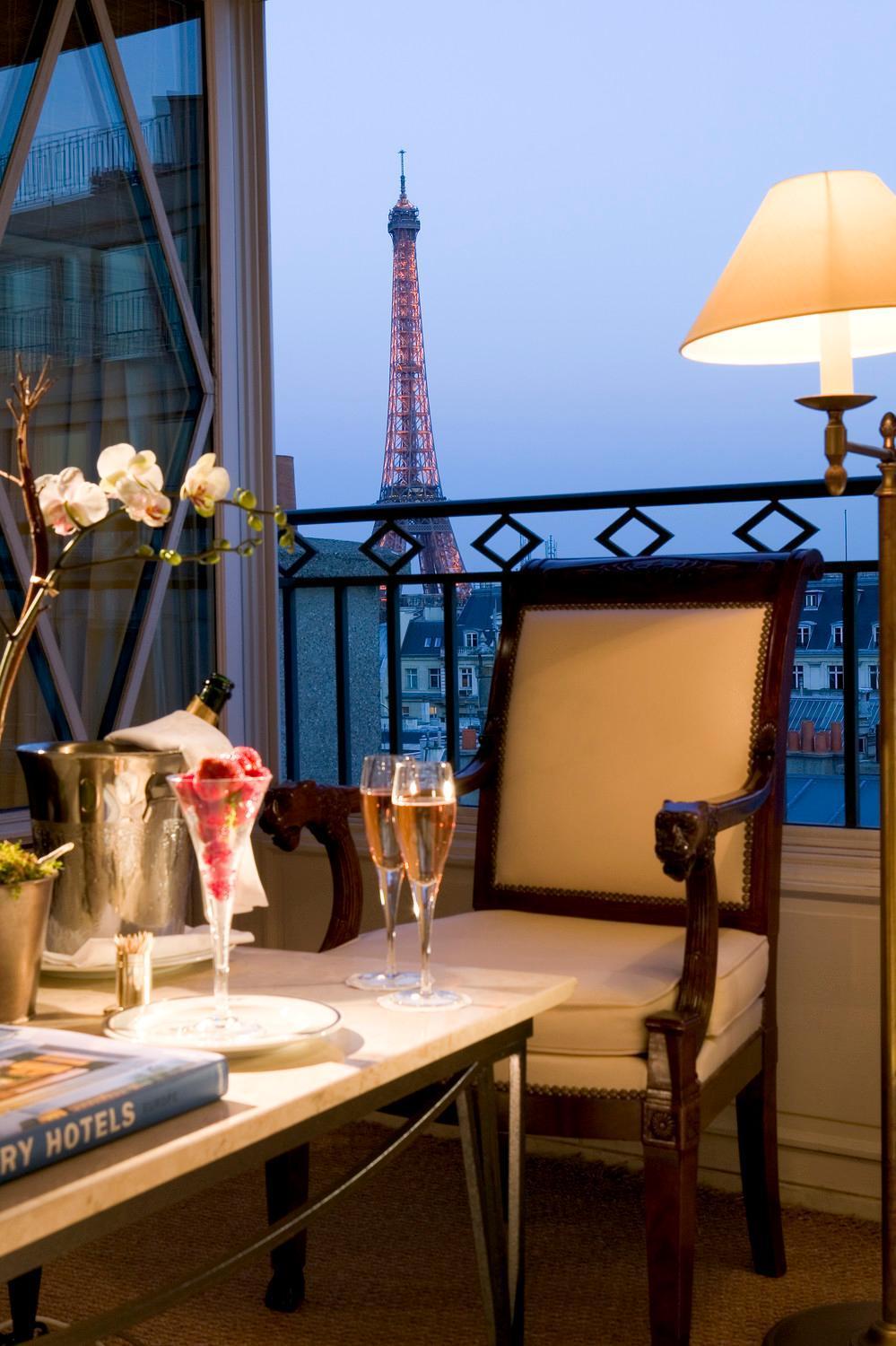 Hotel Le Dokhan's Arc De Triomphe, A Tribute Portfolio