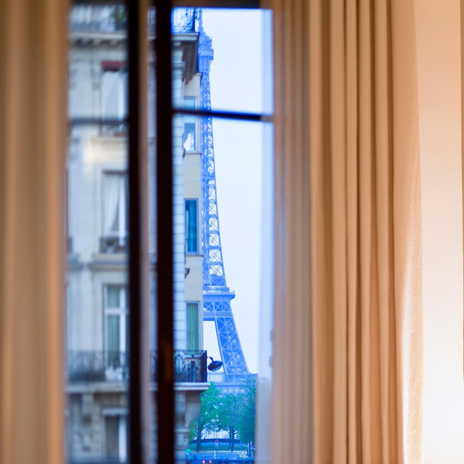 Le Metropolitan, Tour Eiffel, A Tribute Portfolio Paris