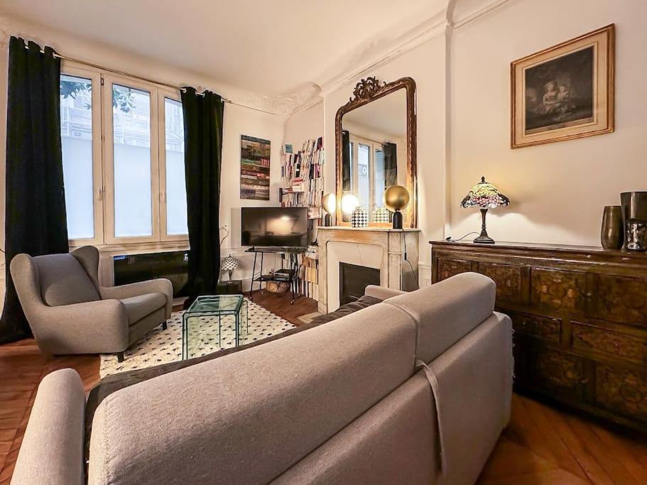 Montmartre With Private Courtyard *