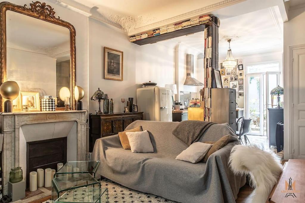 Montmartre With Private Courtyard Apartment