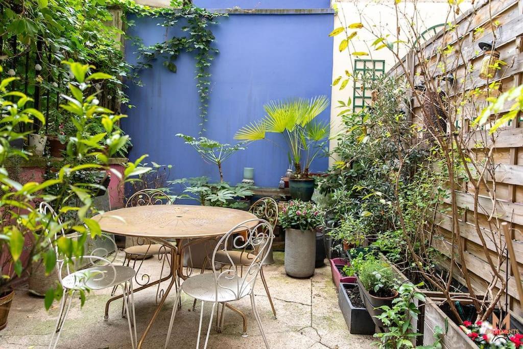 Montmartre With Private Courtyard Paris