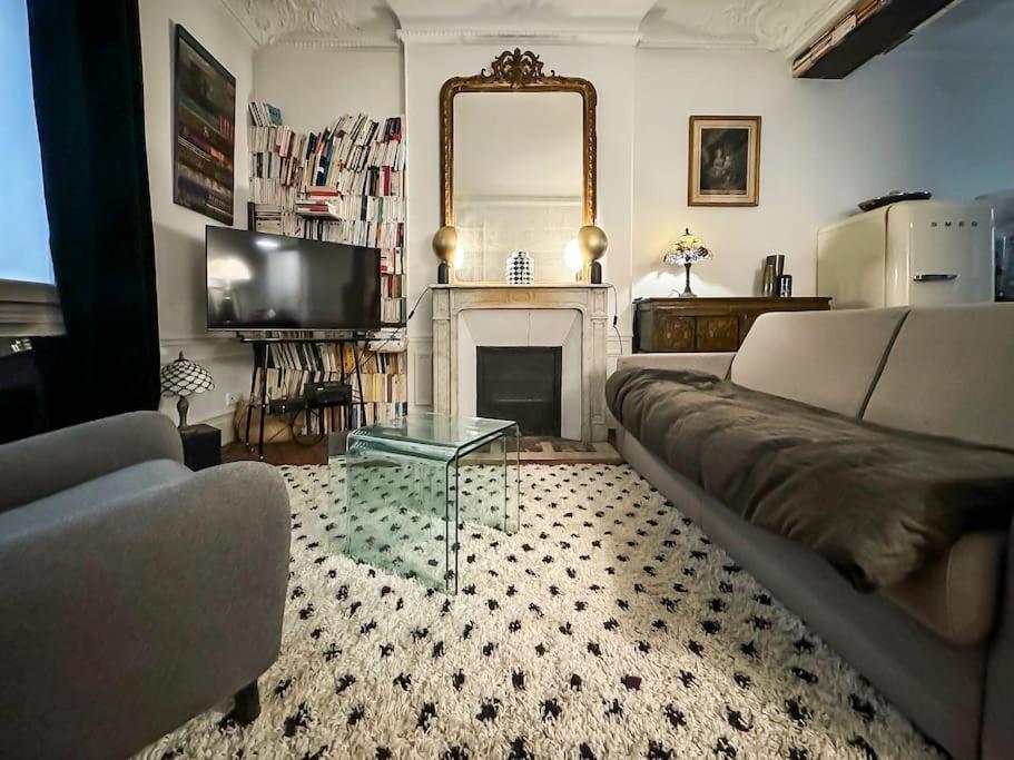 Montmartre With Private Courtyard Apartment *