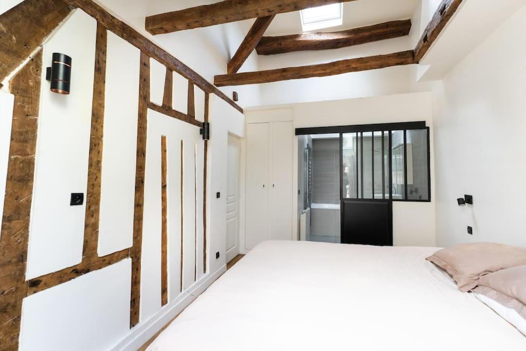 Place Des Vosges, Marais Bastille Apartment *
