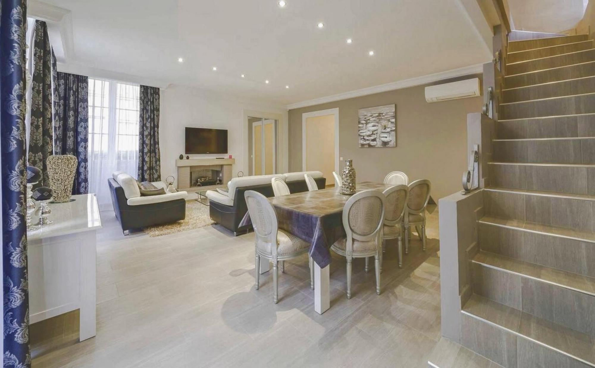 Apartment Rocher *