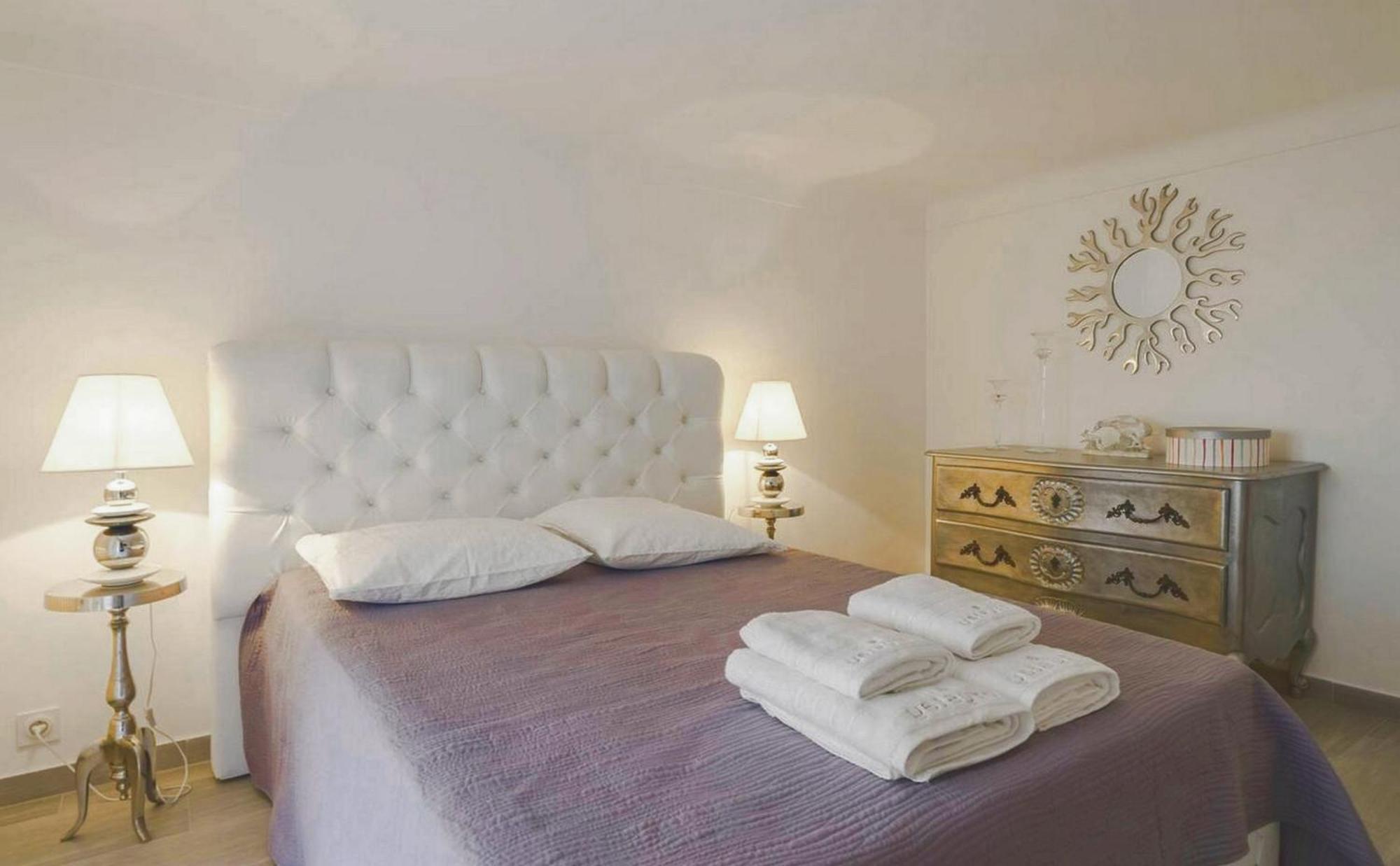 Rocher Apartment