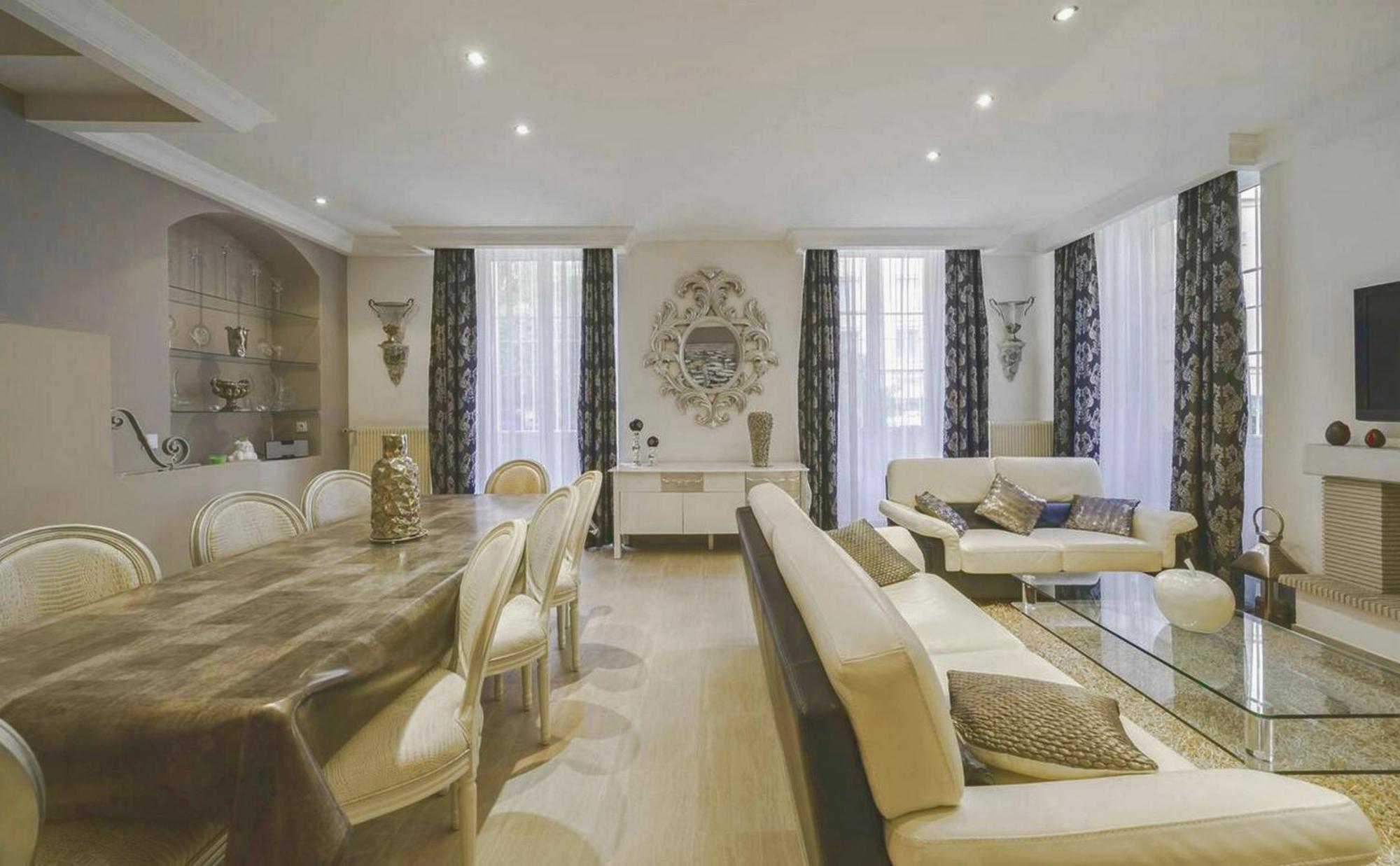 Apartment Rocher Paris