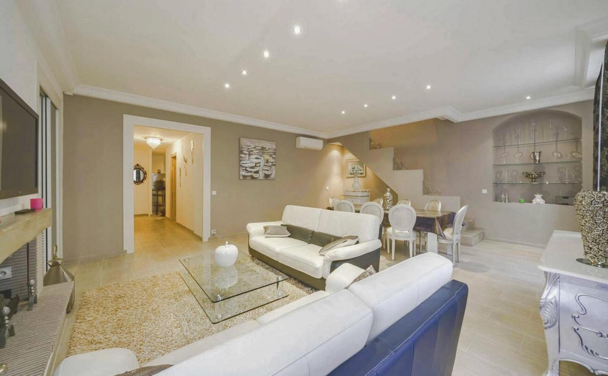 Apartment Rocher *