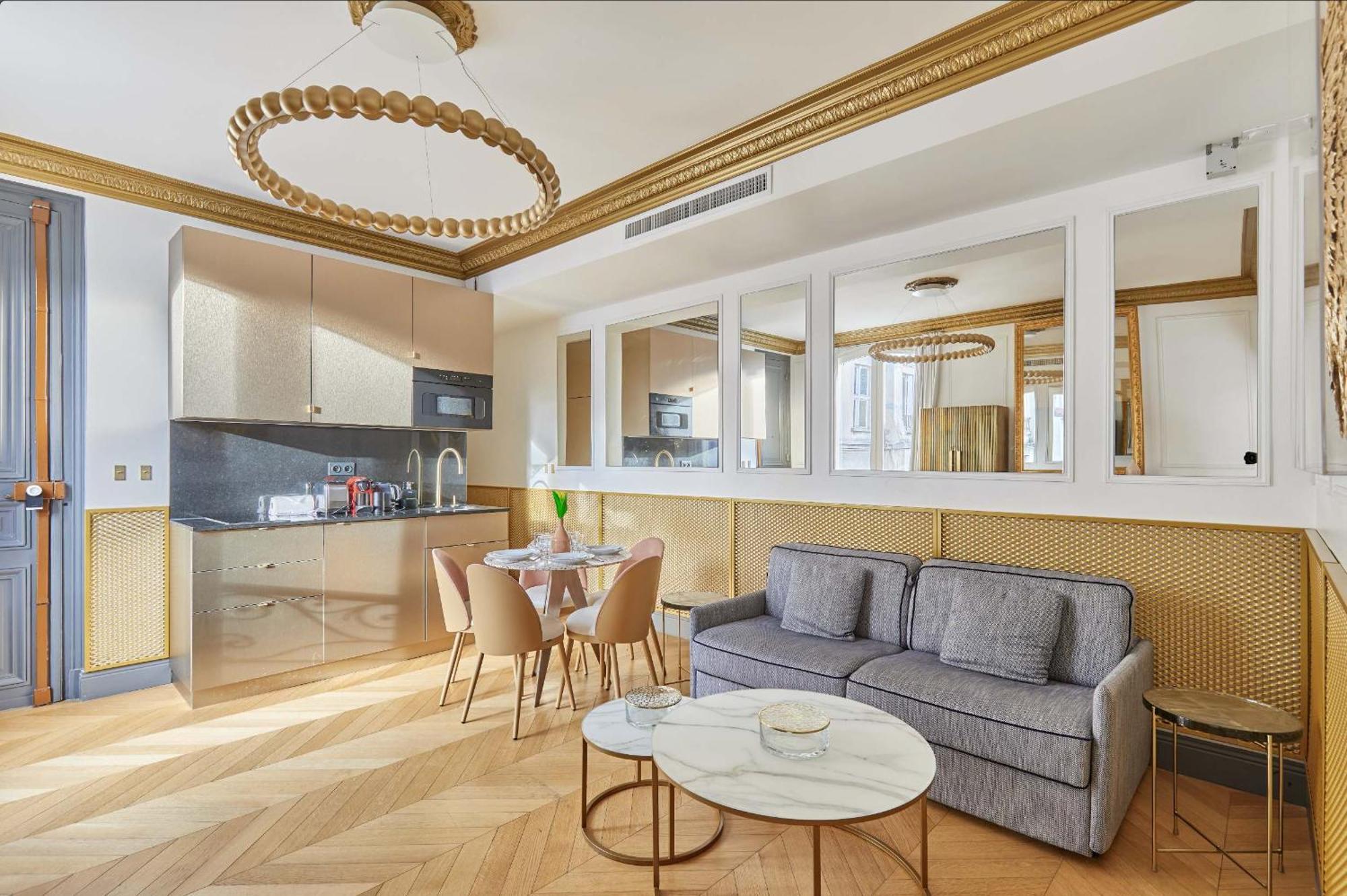 Champs Elysees - Avenue Montaigne By Prestige