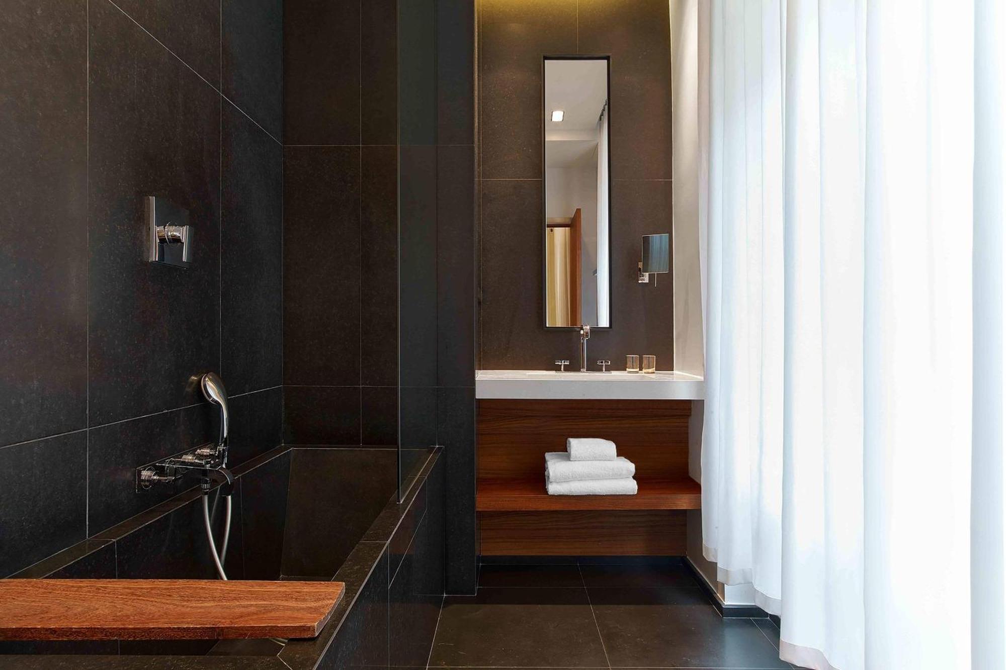 Le Metropolitan, Tour Eiffel, A Tribute Portfolio 5* Paris